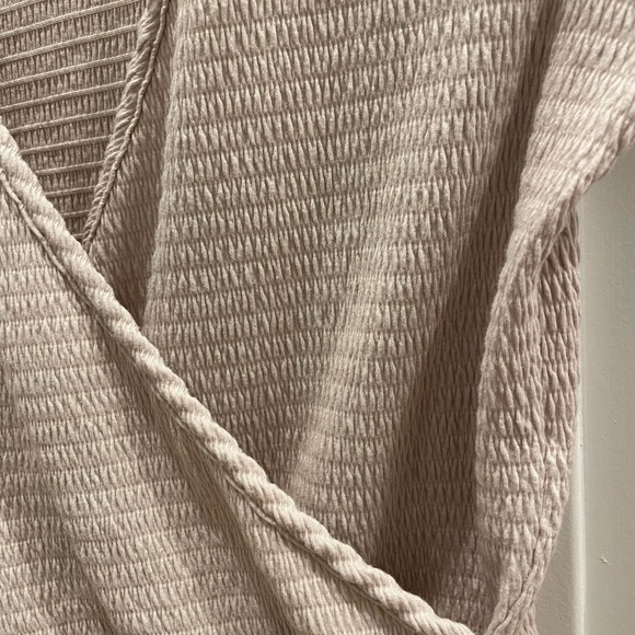 Nelly Crisscross Ruffled V-Neck Short-sleeve Top - Picture 3 of 8